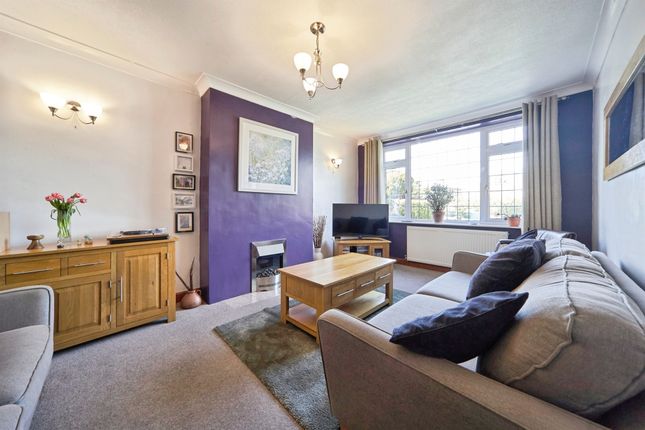 14, West Drive, Keighley photo 4