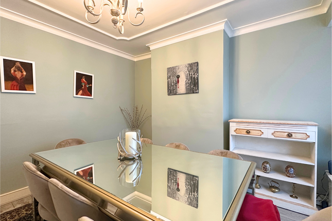 47 Hiliary Gardens, Stanmore photo 4