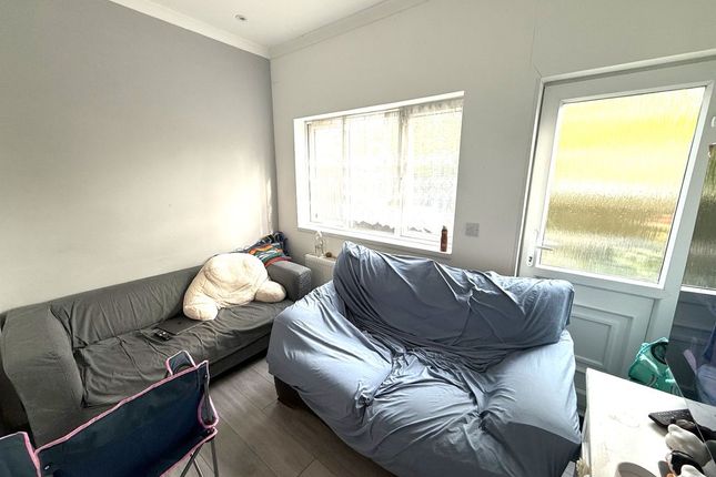 52, Mutton Lane, Potters Bar photo 4