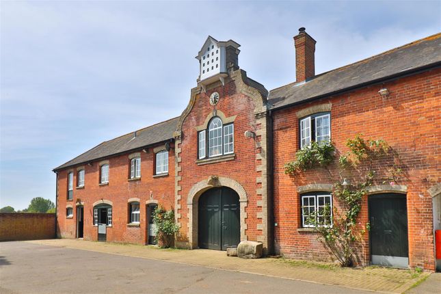 Flat to rent in The Clock Flat, Overbury Hall, Lower Layham, Ipswich, Suffolk