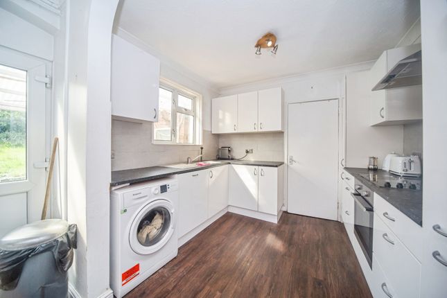 45, Woodcote Road, Hampshire photo 4