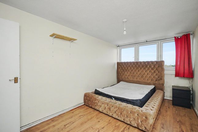 17, Bellamy House, Hounslow photo 5