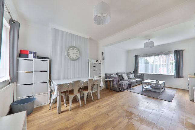 End terrace house for sale in South View, Anlaby Common, Hull