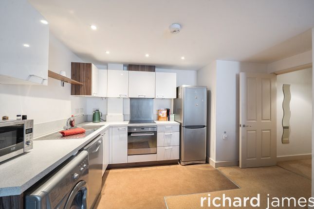 22, King House, Swindon photo 2
