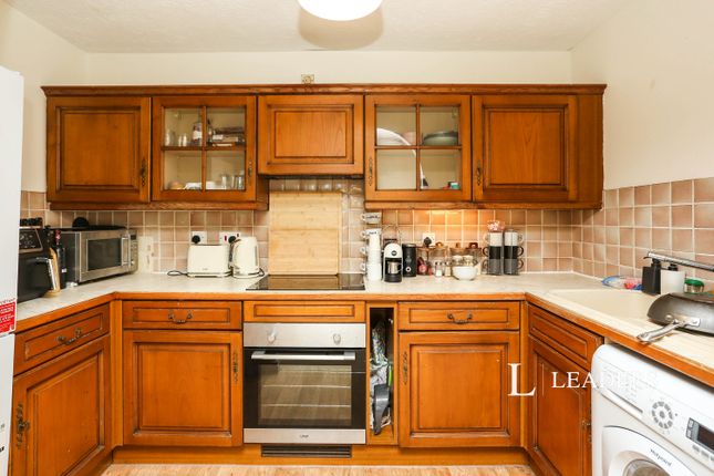 43, Albemarle Park, Beckenham photo 4