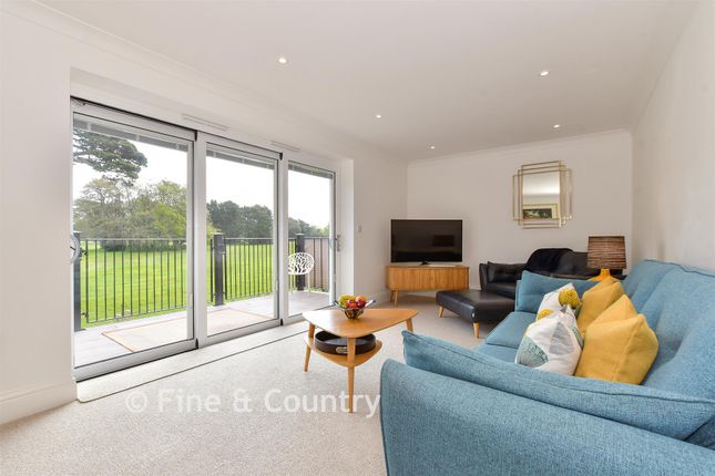 Meadow View Osborne Cottage, York Avenue, East Cowes photo 4