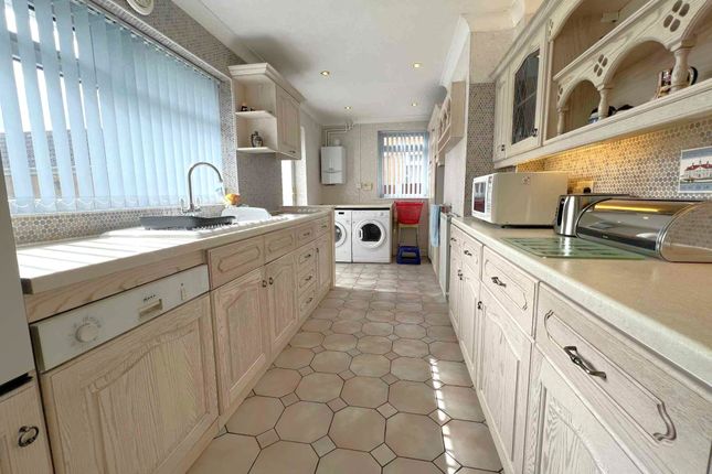 3, Halford Place, Cleveleys photo 4