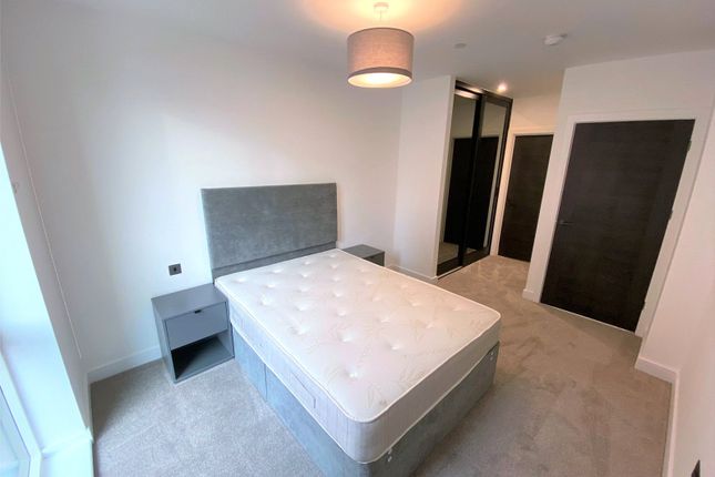 Flat to rent in The Lancaster, Snow Hill Wharf, 62 Shadwell Street, Birmingham