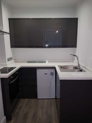 Flat to rent in St. Johns Place, Canterbury