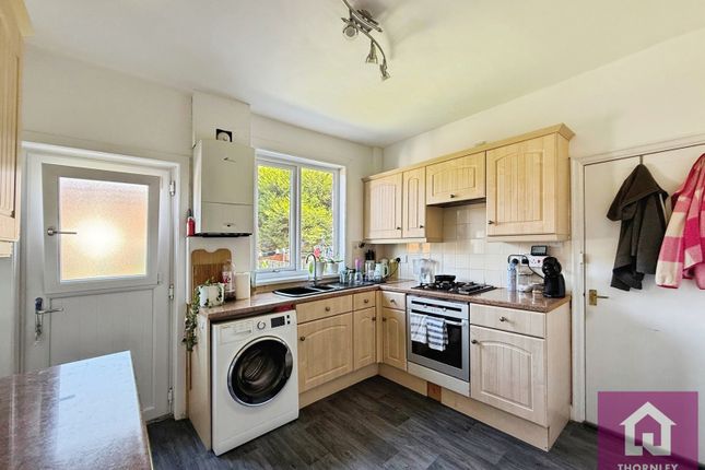 51, Windsor Avenue, Oldham photo 4
