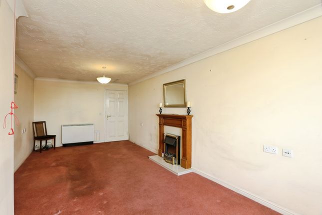 75 Stannard Court,, Culverley Road, London photo 2