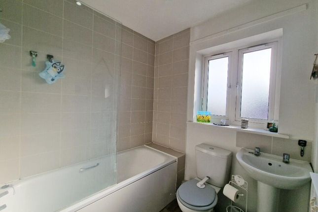 5, Pannels Brook Crescent, Burnham-On-Crouch photo 5