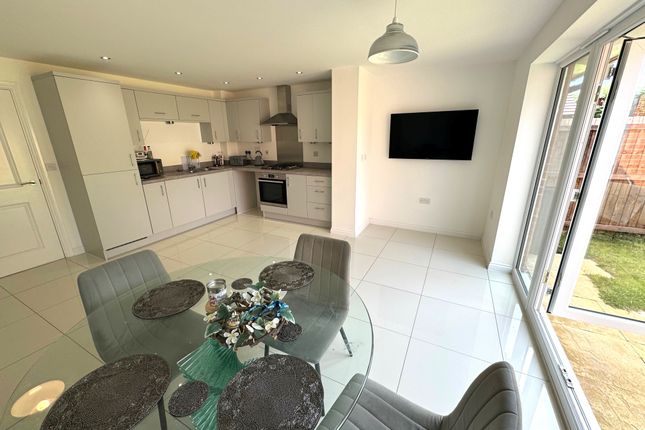 3, Rowan Avenue, Blackpool photo 5