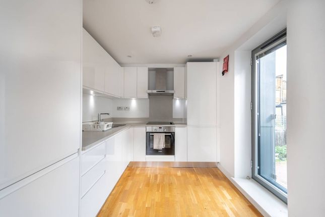 Thumbnail Maisonette for sale in Hawthorne Road, Willesden Green, London