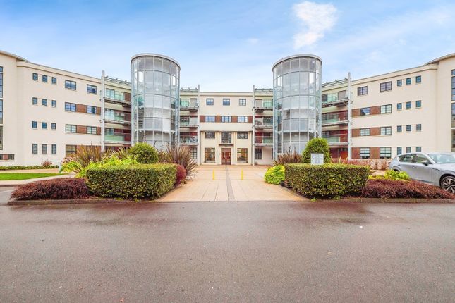 Thumbnail Flat for sale in Hayes Road, Sully, Penarth