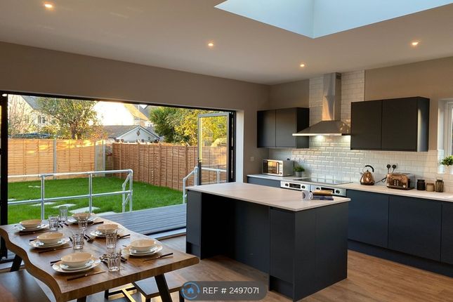 Spacious Kitchen-Diner