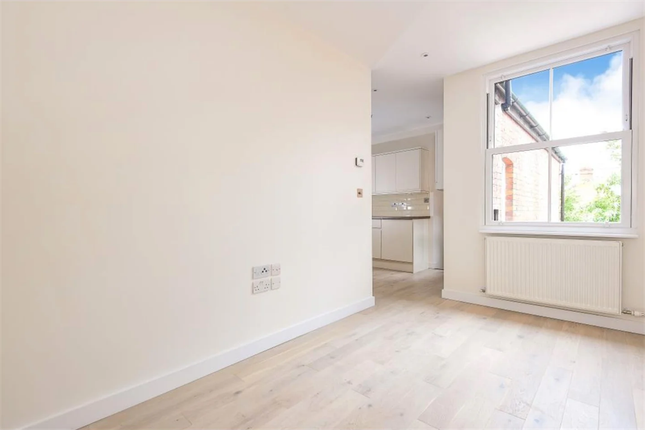 377, Flat 2, London Road, Reading photo 3