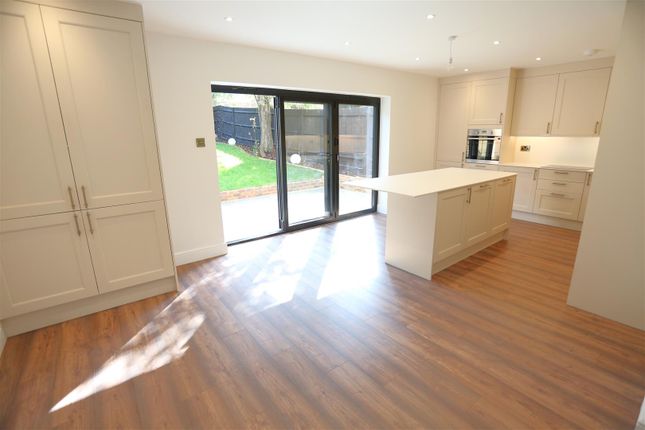 41, The Kingsway, Epsom photo 2