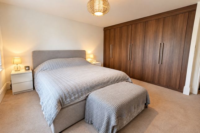 5, Beningfield Drive, St. Albans photo 2