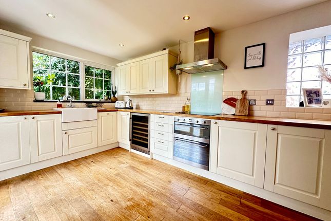 3-bed other on 25 Mons Avenue, Billericay, £490,000