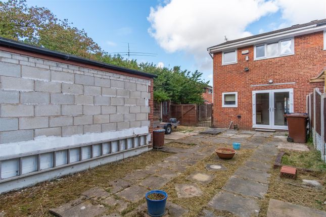 14, Westlands, Leyland photo 4