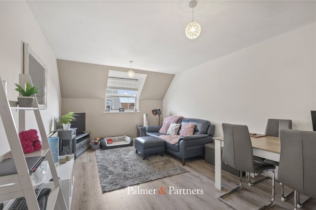 18, Chariot Drive, Essex photo 3