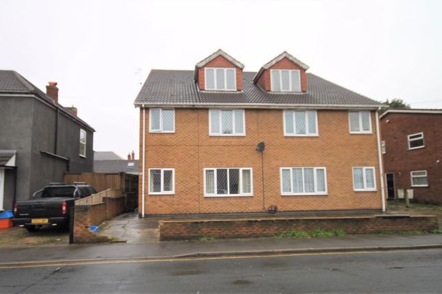 2 bed flat to rent in Ainslie Street, Grimsby DN32
