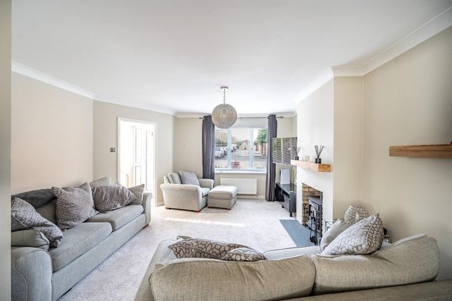 62, Rayfield Close, Dunmow photo 2