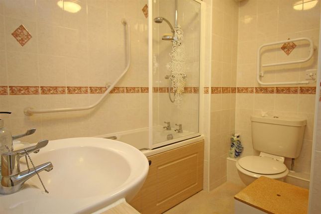 Property for sale in Pinetree Court, Danestrete, Stevenage