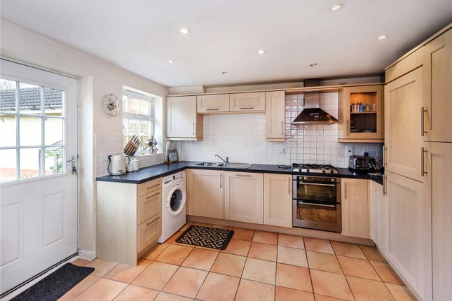 Link-detached house for sale in Ringside, Edenbridge, Kent