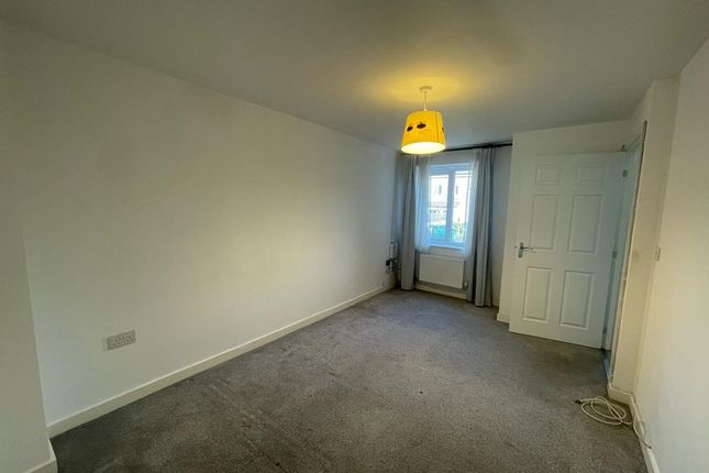 30, COVENTRY photo 4