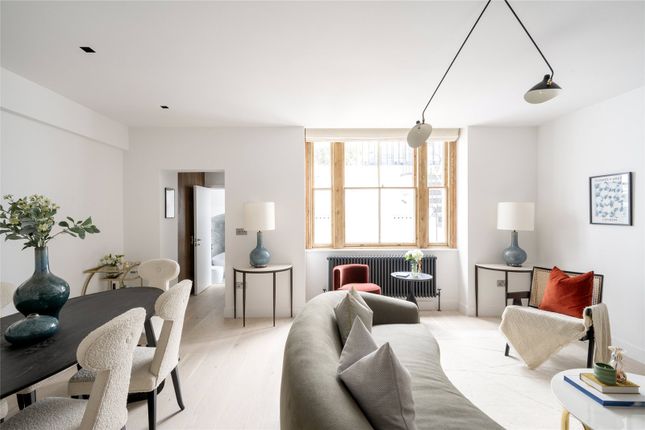 Flat for sale in Arundel Gardens, Notting Hill
