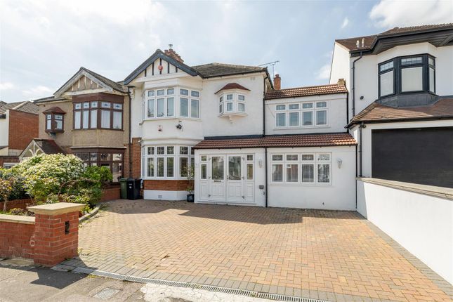 Thumbnail Property for sale in Byron Avenue, London