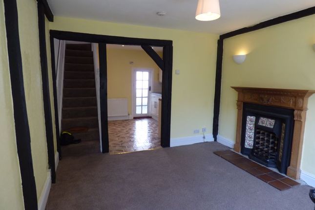 Terraced house to rent in High Street, Great Missenden