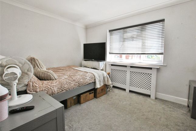 142, Heath Drive, Essex photo 4