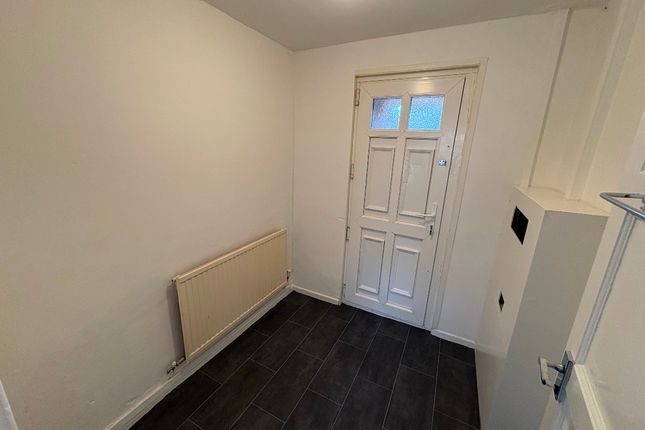 5 Anglesey Close, Ashton-under-Lyne photo 5