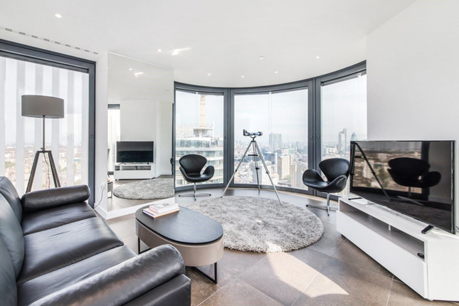 Thumbnail Flat to rent in Chronicle Tower, City Road, London
