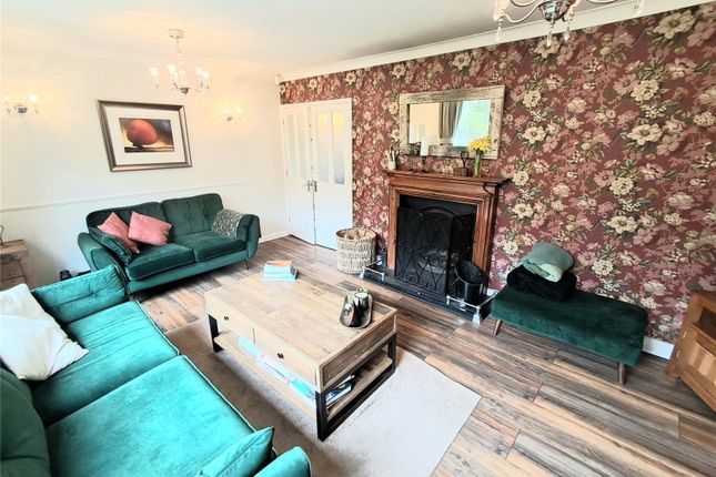 78, Wellington Drive, Staffordshire photo 4