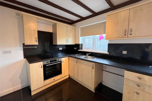 14, Clos Plas Isaf, Llanelli photo 4