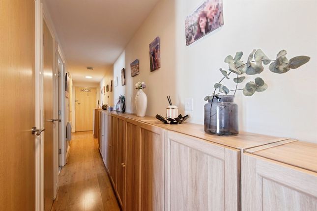 Flat 8, Sillence Court, Upper King Street, Royston photo 2