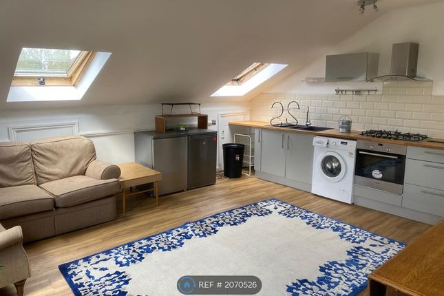Thumbnail Flat to rent in Nightingale Road, London
