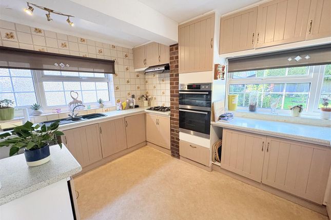 Crofton Lane, Fareham photo 2