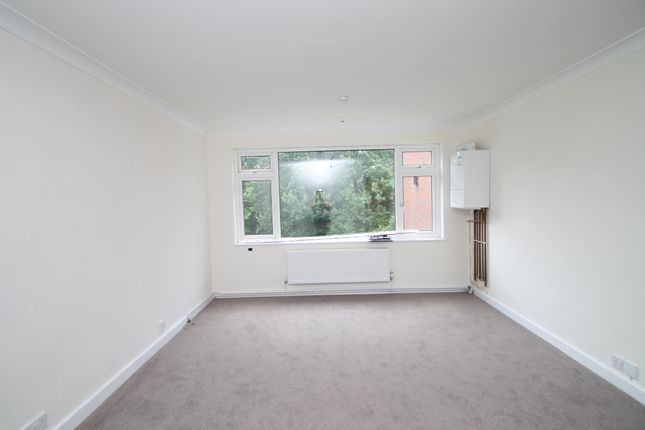Flat 18, Redhill photo 5