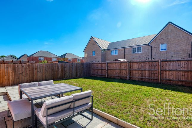 13 Gallard Way, Norwich photo 4