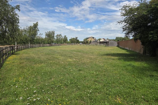 6-bed house on 418, Upminster Road North, Rainham, £1,250,000
