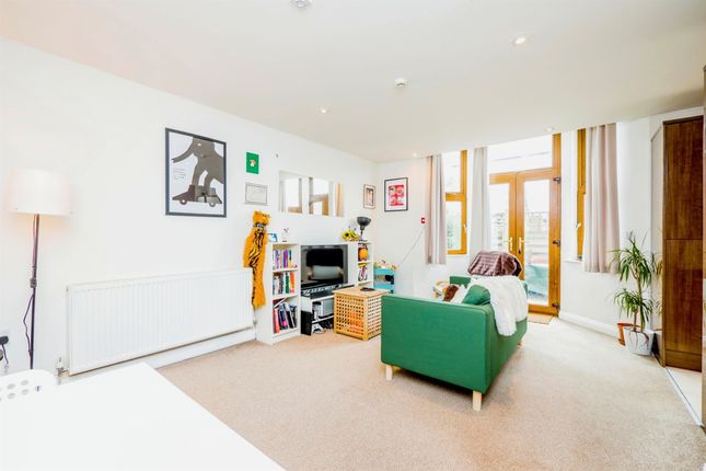 Flat for sale in Cathedral Road, Pontcanna, Cardiff CF11