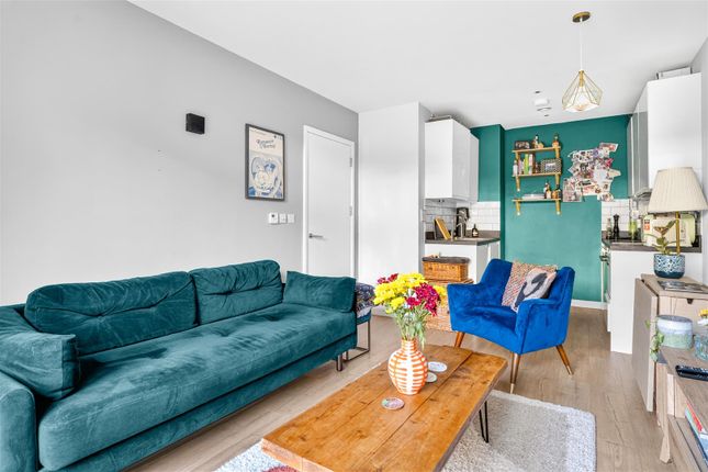 Flat 6, 47, Gainsford Road, London photo 4