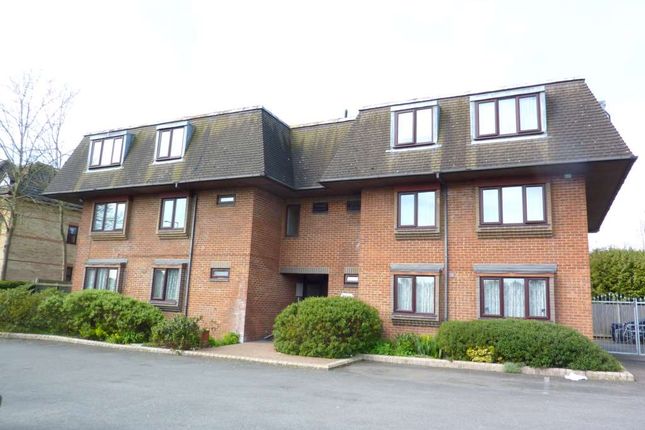 1 bed flat to rent in North Orbital Road, Garston WD25