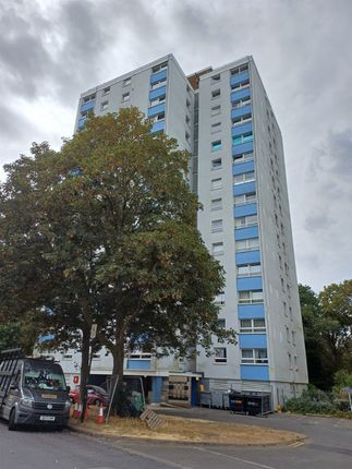 1-bed flat on 43, Jamieson House, 4, Edgar Road, HOUNSLOW, £120,000