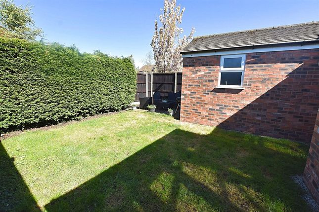 30 Middlewich Road, Crewe photo 3